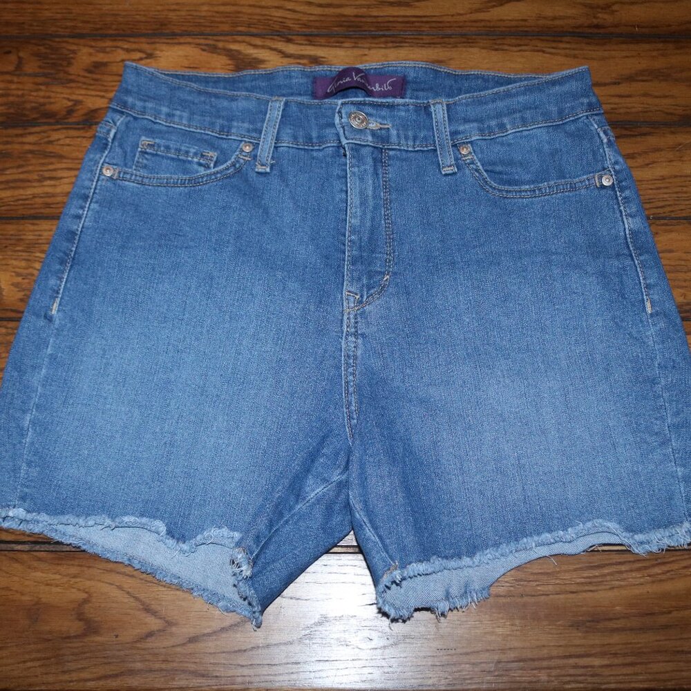 Gloria Vanderbilt denim shorts size 10